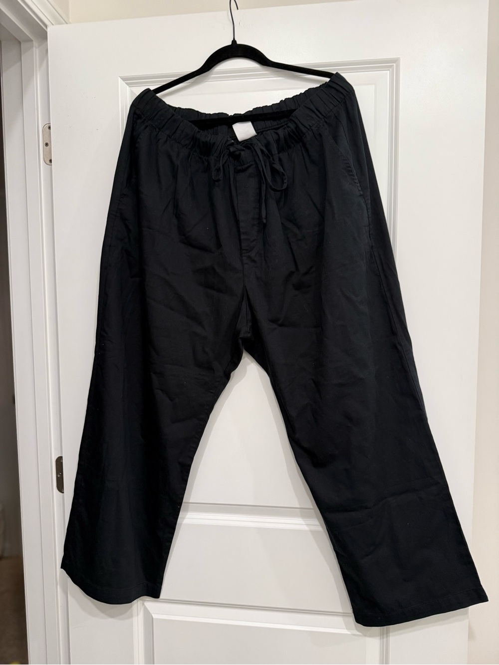 GAP Women’s Black Drawstring Pants